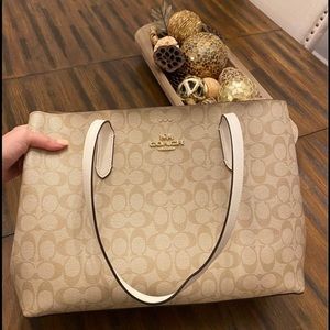 NWOT Coach Avenue Carryall